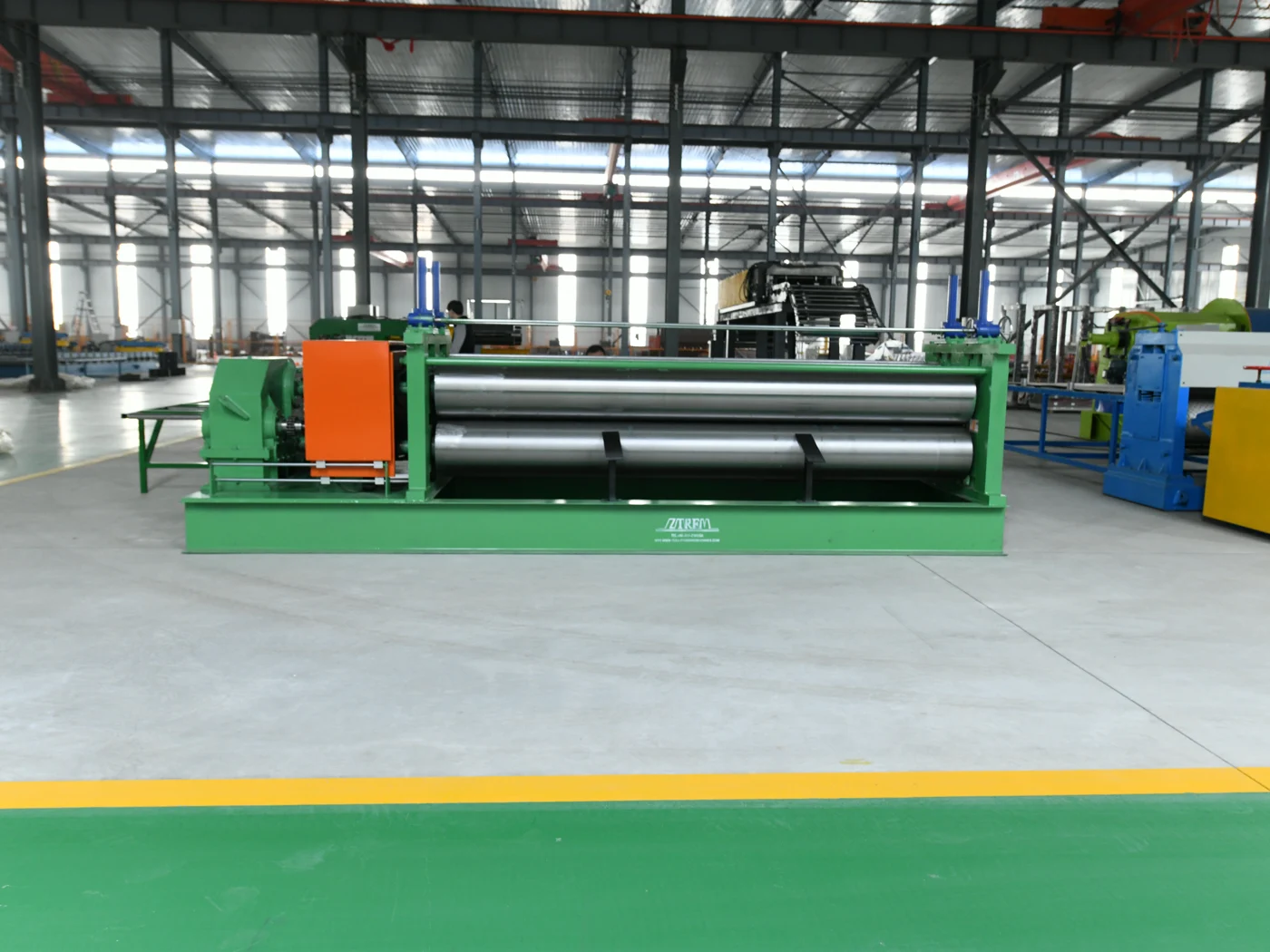 Roof Panel Curving Machine